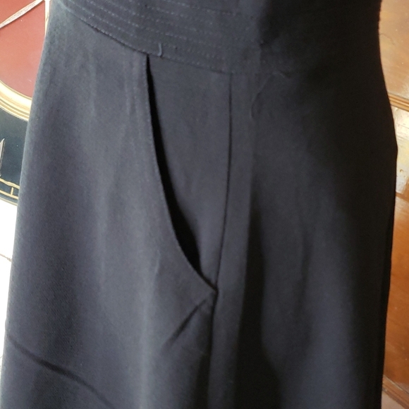 Black Sleeveless Midi Dress w/Pockets - Picture 5 of 12